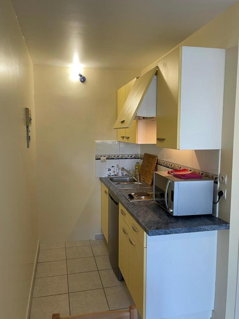 Appartement Ou Studio En Hyper Centre, Pour La Plage Et La Rue Pietonne Il Suffit De Traverser La Rue , Voir La Photo Principale Andernos-les-Bains Zewnętrze zdjęcie