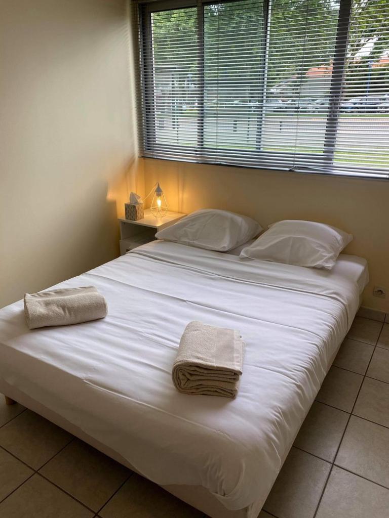 Appartement Ou Studio En Hyper Centre, Pour La Plage Et La Rue Pietonne Il Suffit De Traverser La Rue , Voir La Photo Principale Andernos-les-Bains Zewnętrze zdjęcie