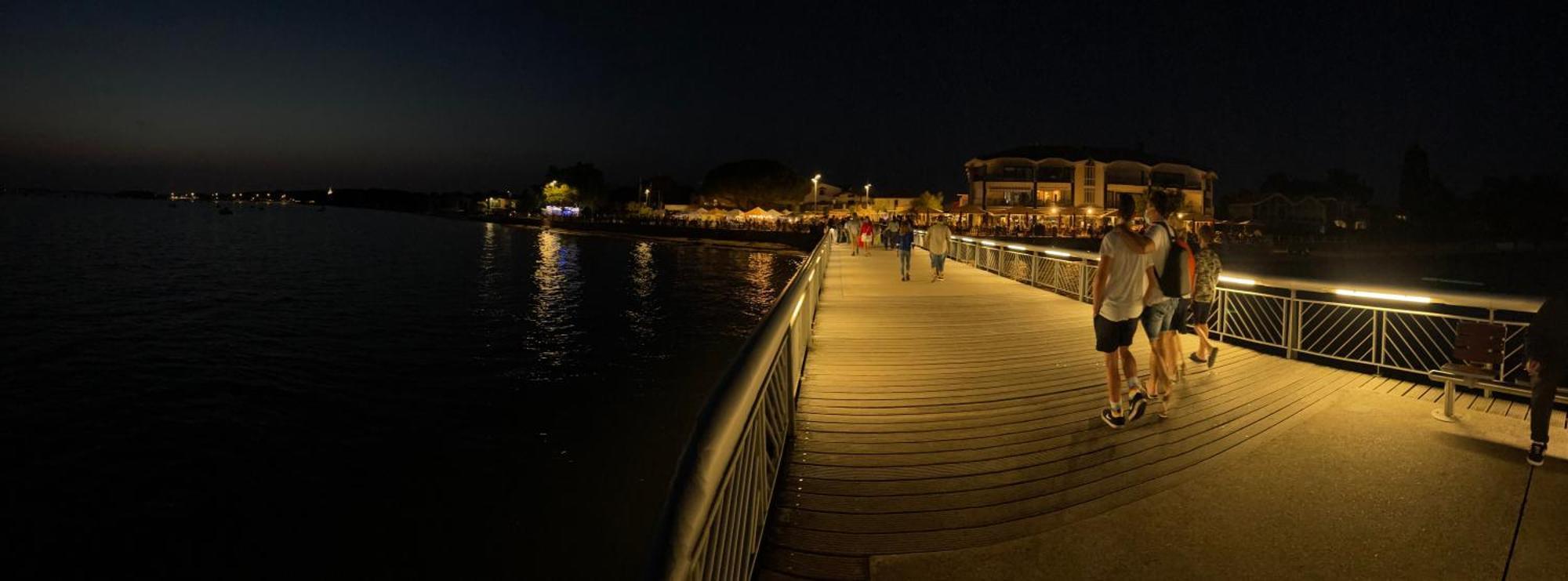 Appartement Ou Studio En Hyper Centre, Pour La Plage Et La Rue Pietonne Il Suffit De Traverser La Rue , Voir La Photo Principale Andernos-les-Bains Zewnętrze zdjęcie