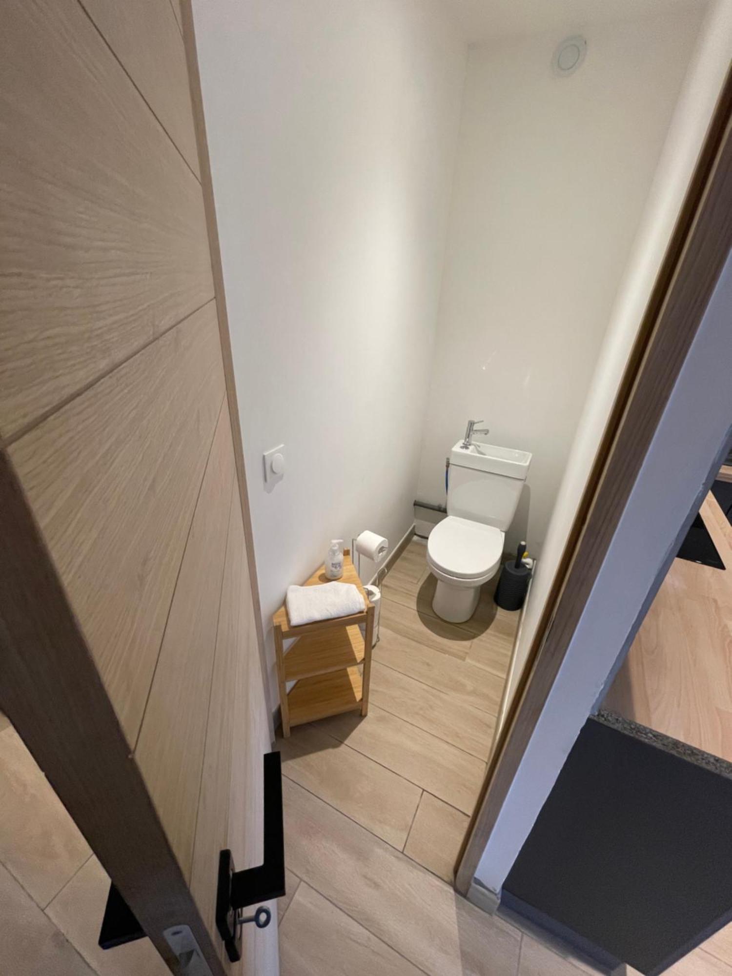 Appartement Ou Studio En Hyper Centre, Pour La Plage Et La Rue Pietonne Il Suffit De Traverser La Rue , Voir La Photo Principale Andernos-les-Bains Zewnętrze zdjęcie