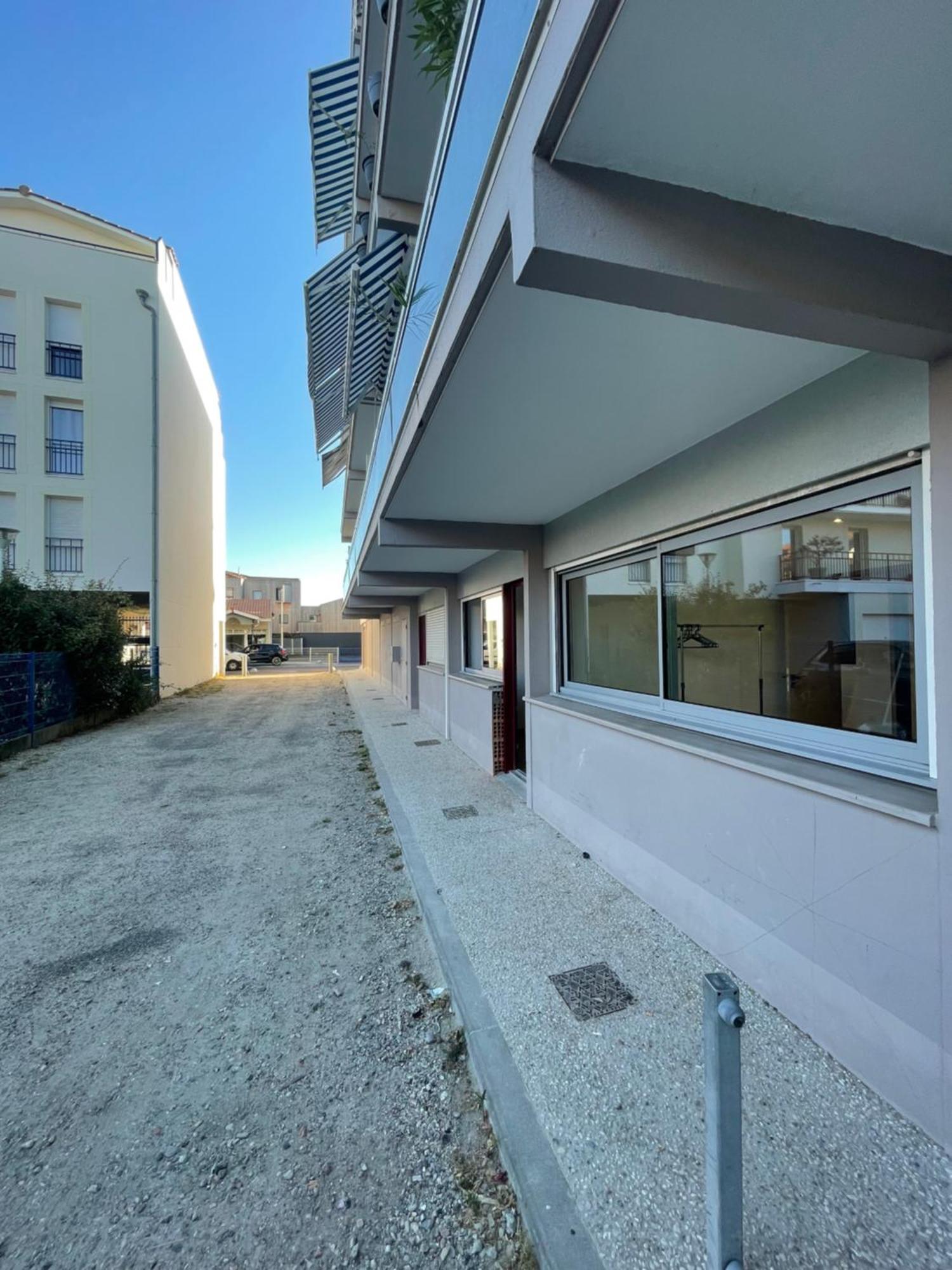 Appartement Ou Studio En Hyper Centre, Pour La Plage Et La Rue Pietonne Il Suffit De Traverser La Rue , Voir La Photo Principale Andernos-les-Bains Zewnętrze zdjęcie