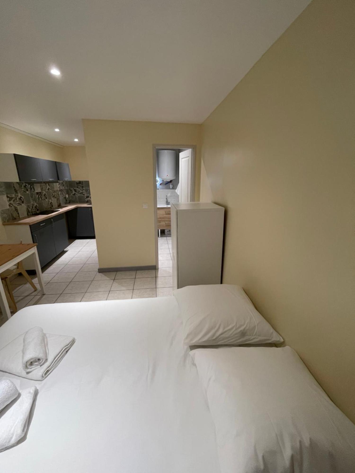 Appartement Ou Studio En Hyper Centre, Pour La Plage Et La Rue Pietonne Il Suffit De Traverser La Rue , Voir La Photo Principale Andernos-les-Bains Zewnętrze zdjęcie