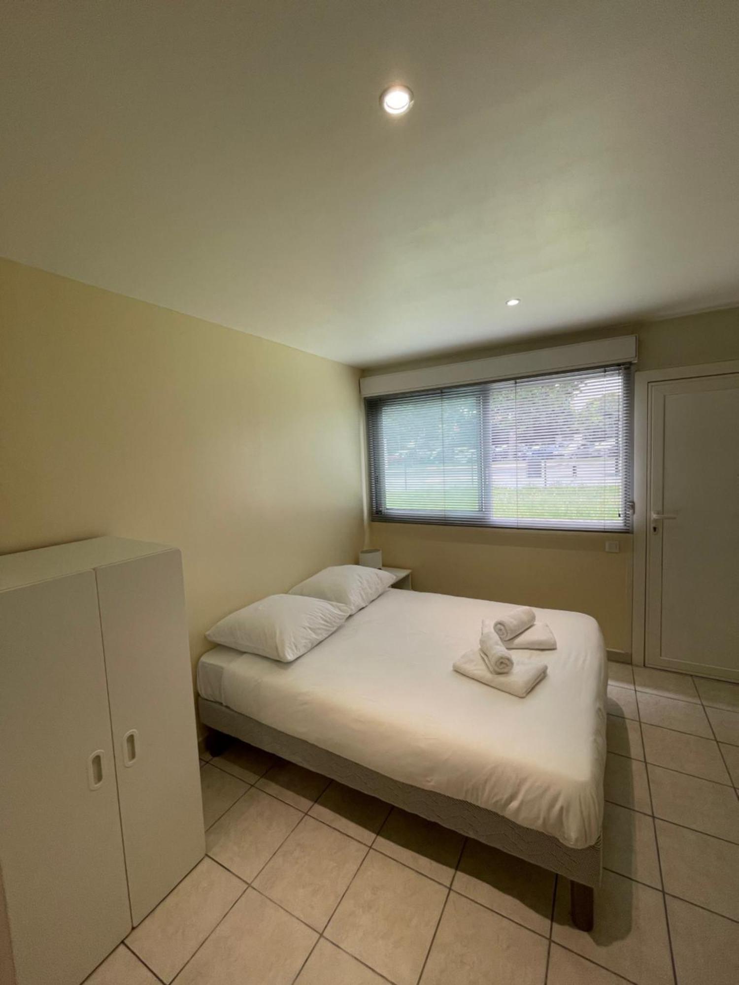 Appartement Ou Studio En Hyper Centre, Pour La Plage Et La Rue Pietonne Il Suffit De Traverser La Rue , Voir La Photo Principale Andernos-les-Bains Zewnętrze zdjęcie