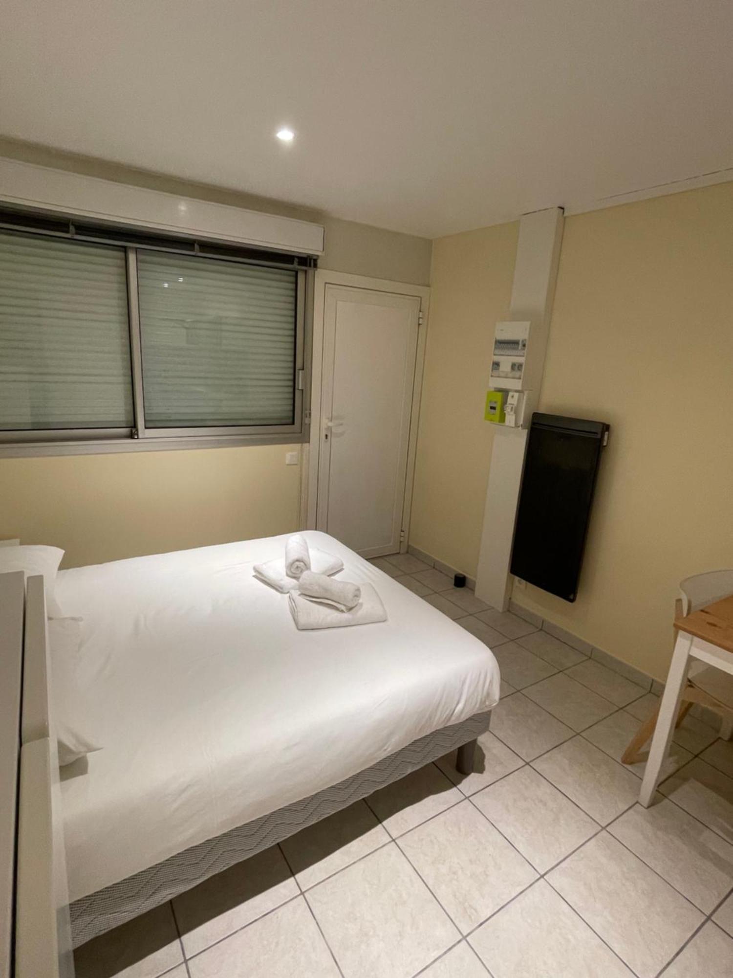 Appartement Ou Studio En Hyper Centre, Pour La Plage Et La Rue Pietonne Il Suffit De Traverser La Rue , Voir La Photo Principale Andernos-les-Bains Zewnętrze zdjęcie