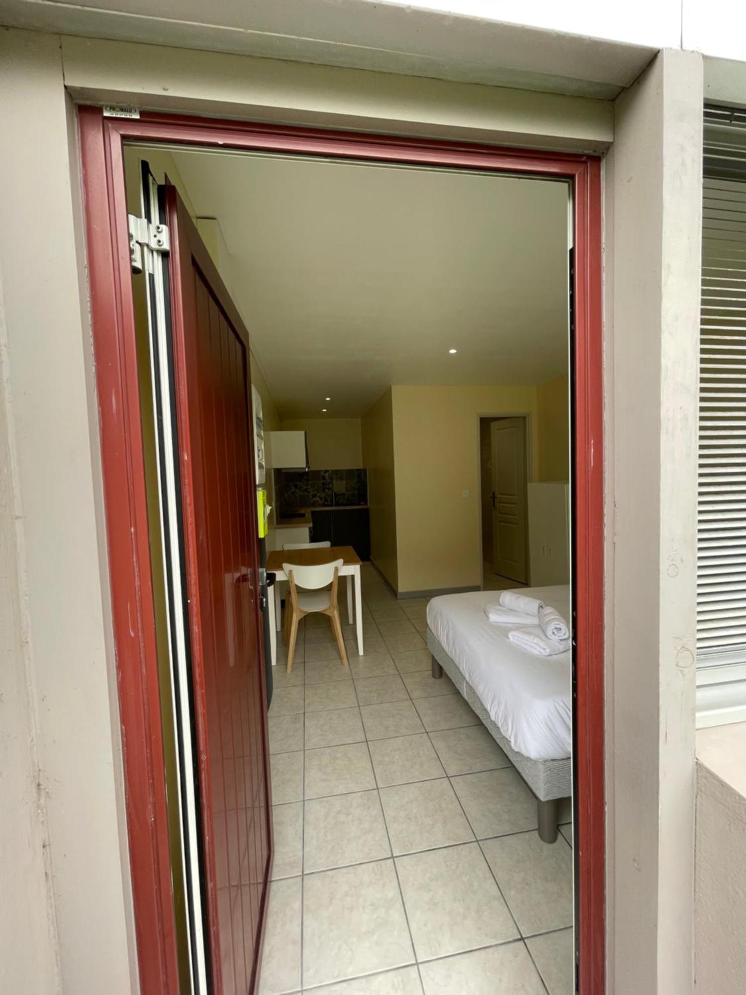 Appartement Ou Studio En Hyper Centre, Pour La Plage Et La Rue Pietonne Il Suffit De Traverser La Rue , Voir La Photo Principale Andernos-les-Bains Zewnętrze zdjęcie